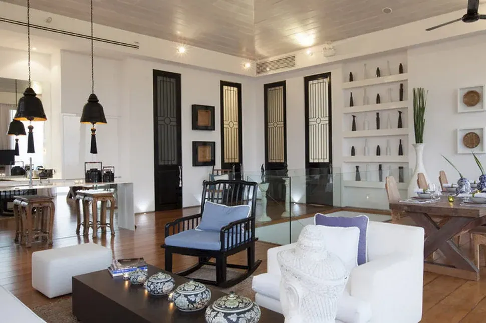 Villa Belle — Kitchen and cabinetry
