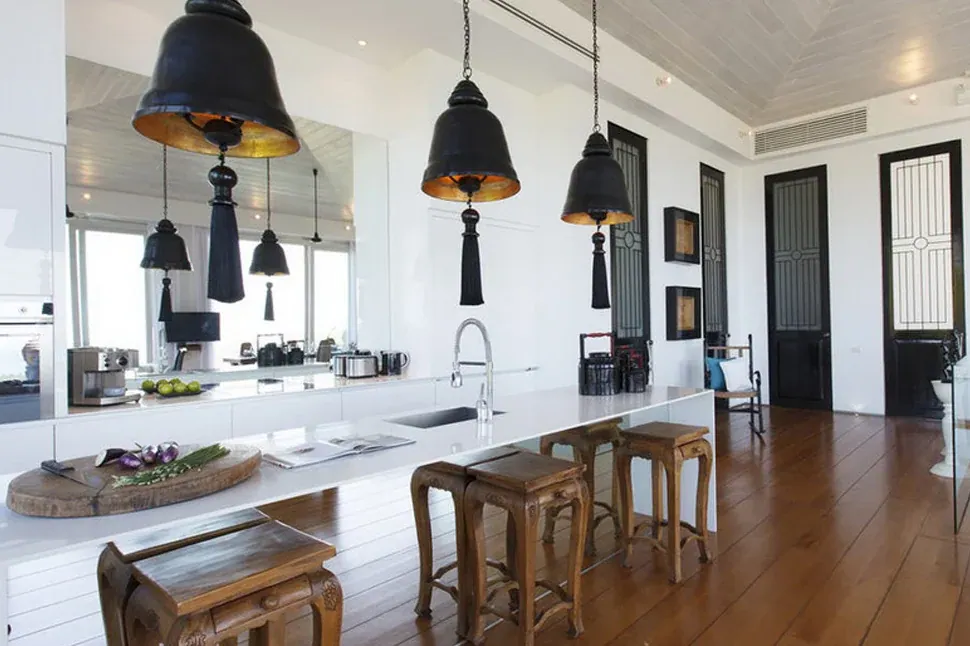 Villa Belle — Dining setting