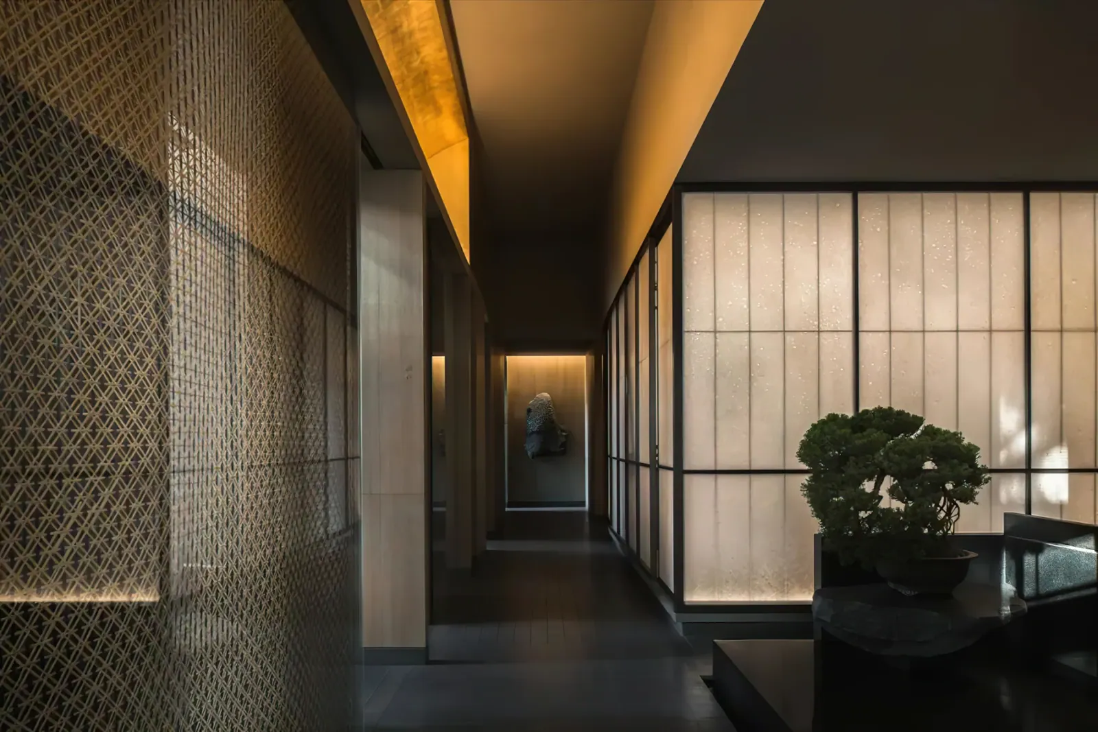 Yanpo Dining — Illuminated passage